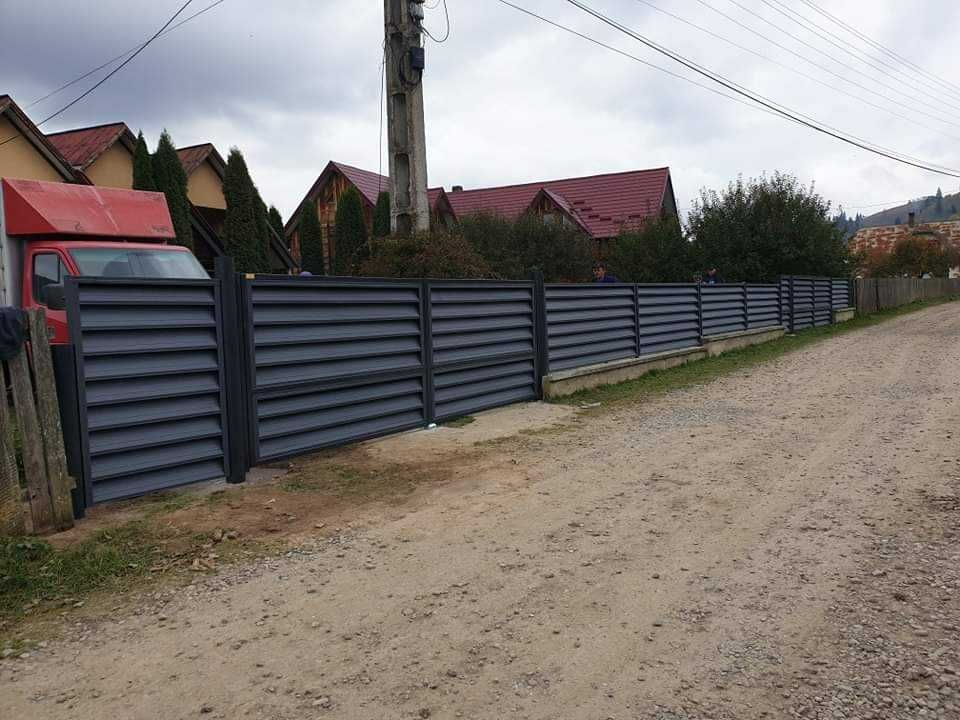 Garduri din sipca metalica, tabla, jaluzele. plasa si BCA de vanzare