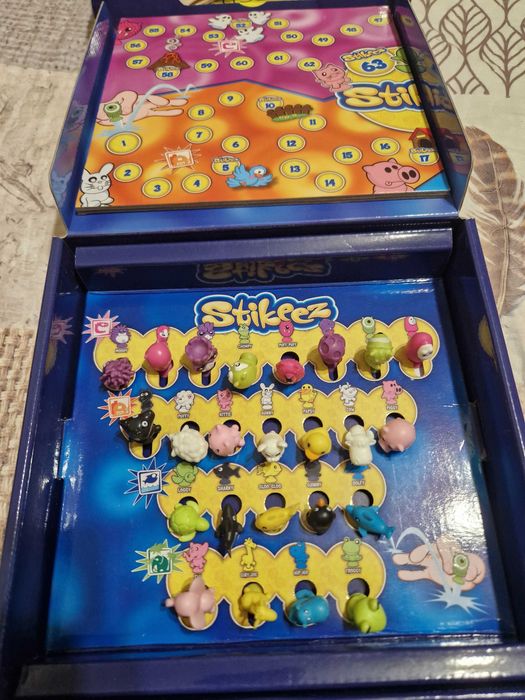 Album stikeez complet