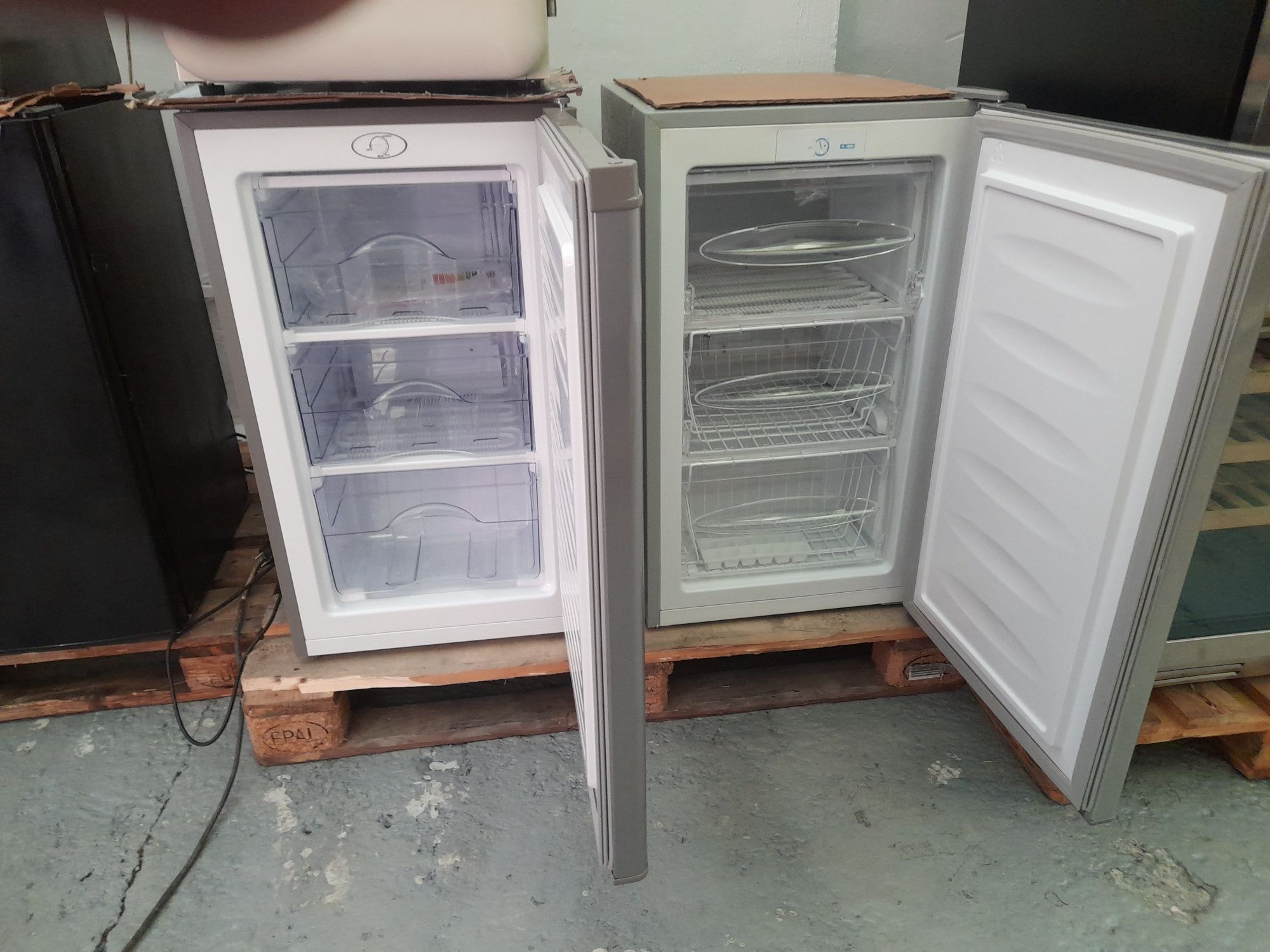 Mini Frigider 90, 91 L Congelator 64,75 L