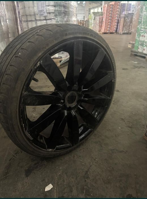Jante pe 19 negre.