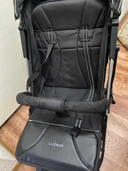 Продам прогулочную коляску