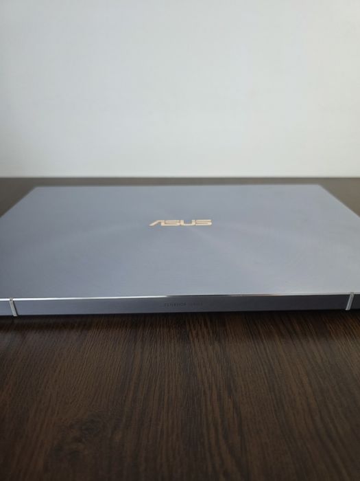 Laptop Asus Zenbook 14" UM431D 16 GB RAM Ryzen 7
