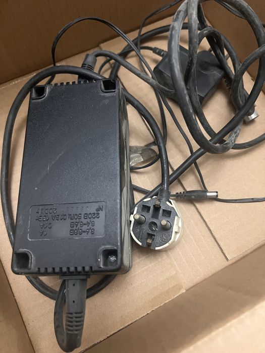 Зарядное устройство,блок питания