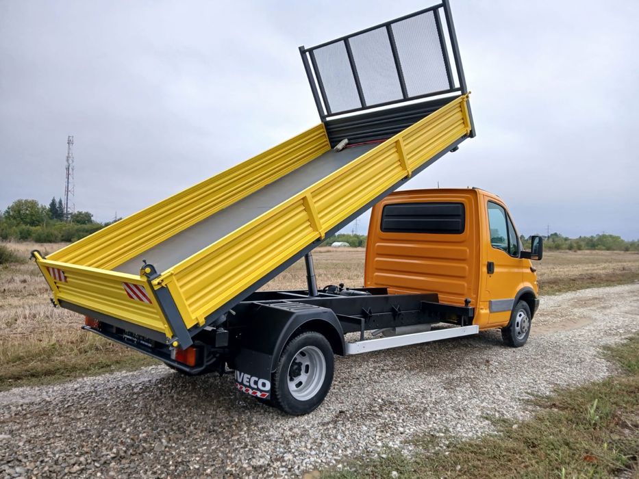 IVECO Daily  35 65  70 max. autoriz 3,5 t cat. B basculabil pe 3 parti