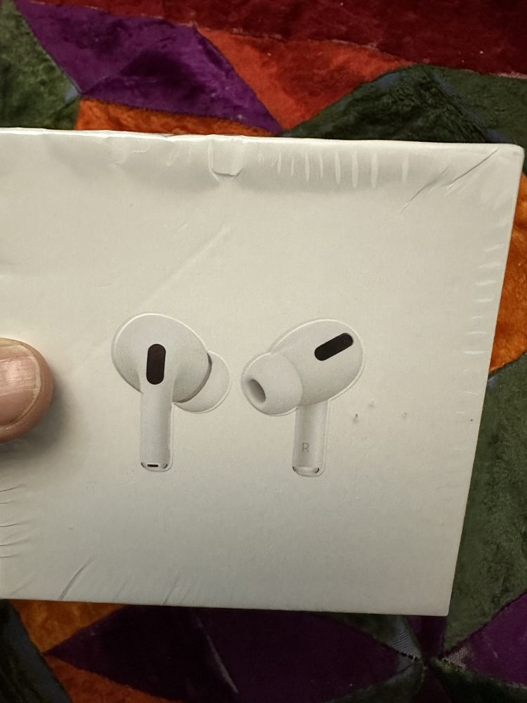 Airpods PRO With Wireless Charking Case 30.000тг