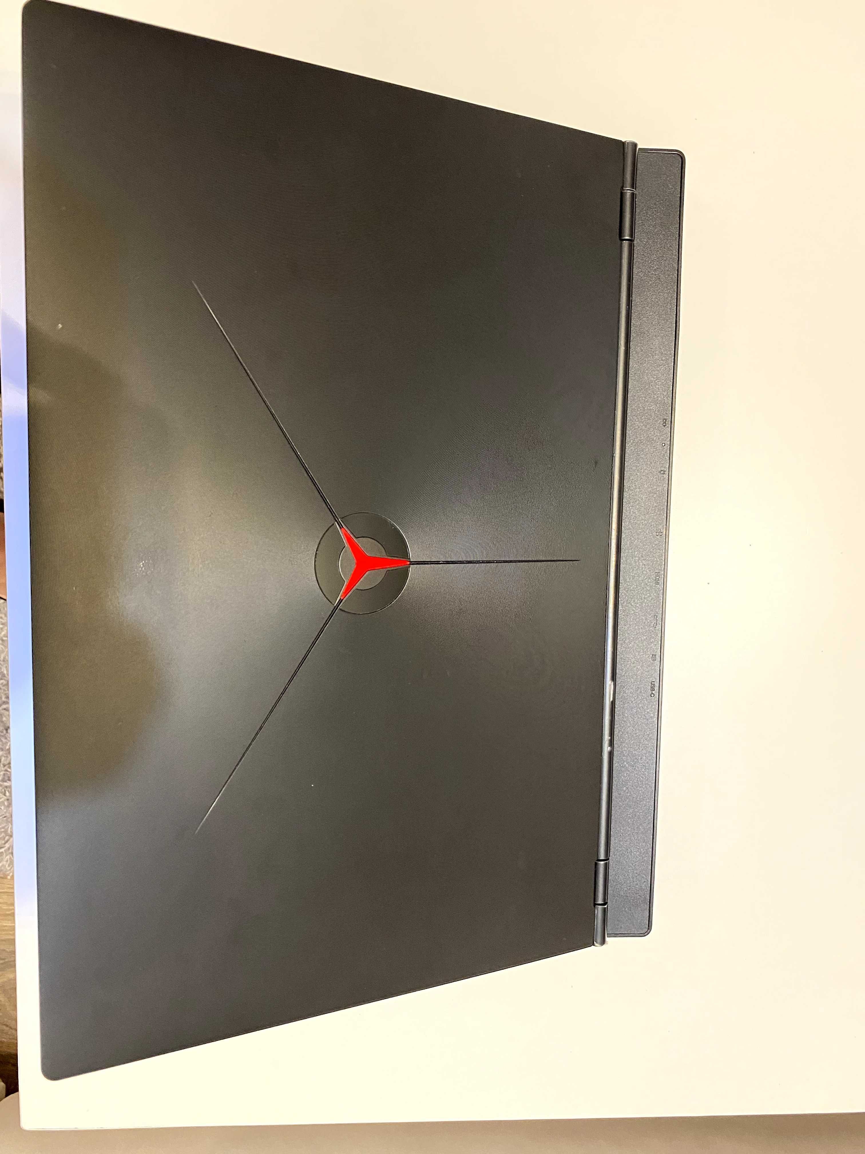 Laptop Gaming Lenovo Legion Y7000