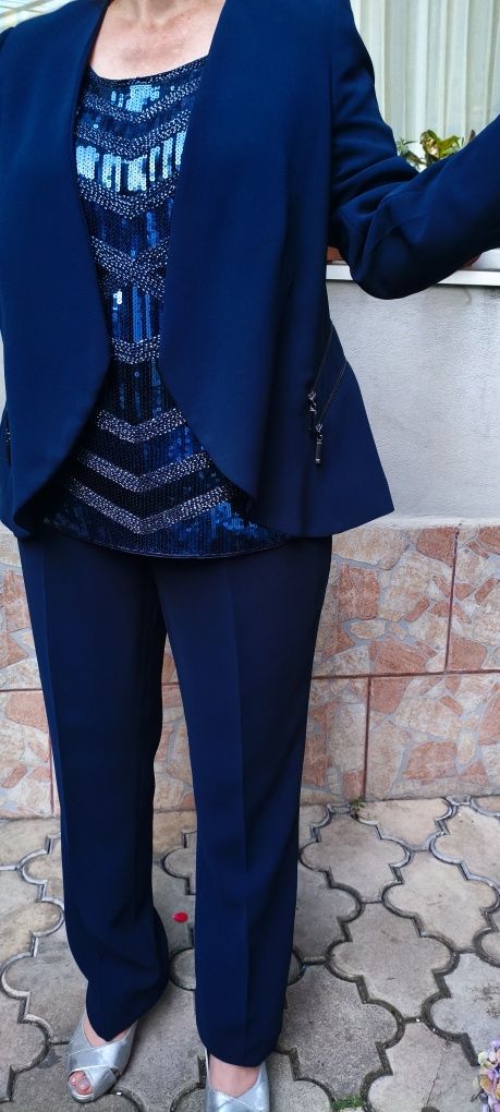 vand costumas de gala