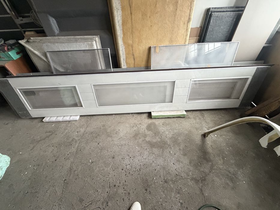 Секцииони врати за хале с двигатели