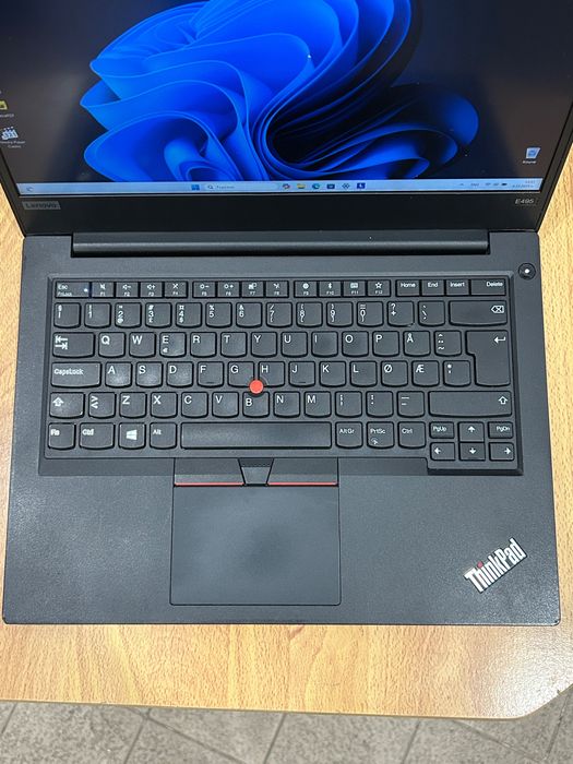 Лаптоп Lenovo ThinkPad Е495 Ryzen 3/16GB RAM/256GB с 3 м.гар.!
