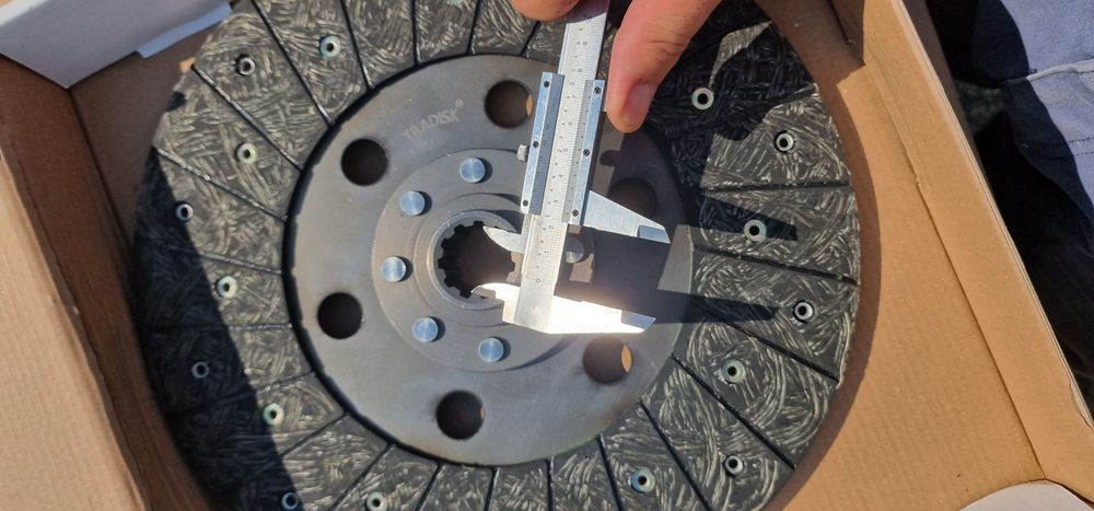 Disc ambreiaj tractor fiatTractor
Serie: Classique fiat 
1000, 1000DT,