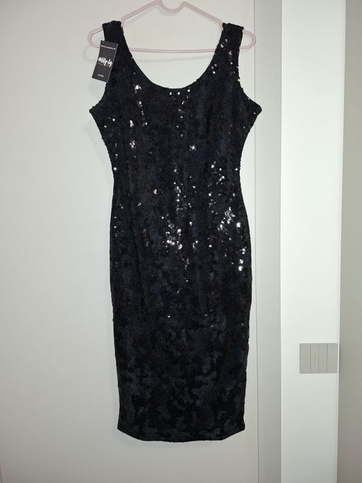 Празнична рокля с пайети