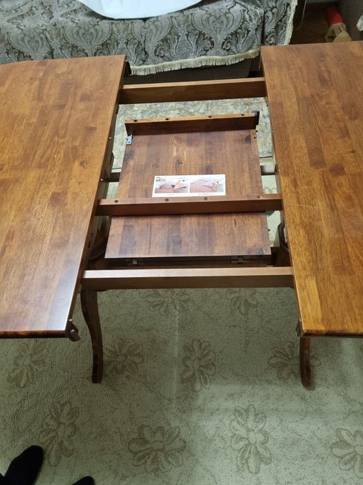 Стол из настоящего дерева