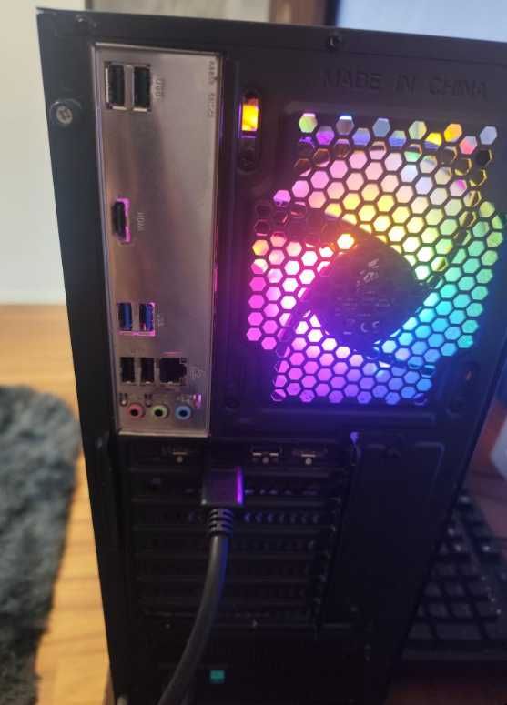 Intel i5-10400f,16 gb ram,1tb ssd,rx 6600