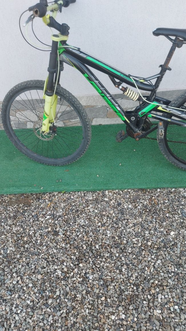 Vănd bicicletă 1500 de lei