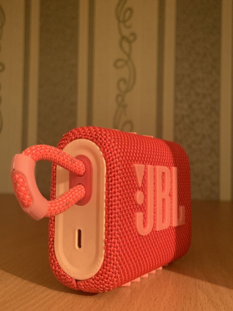 JBL GO3 красный