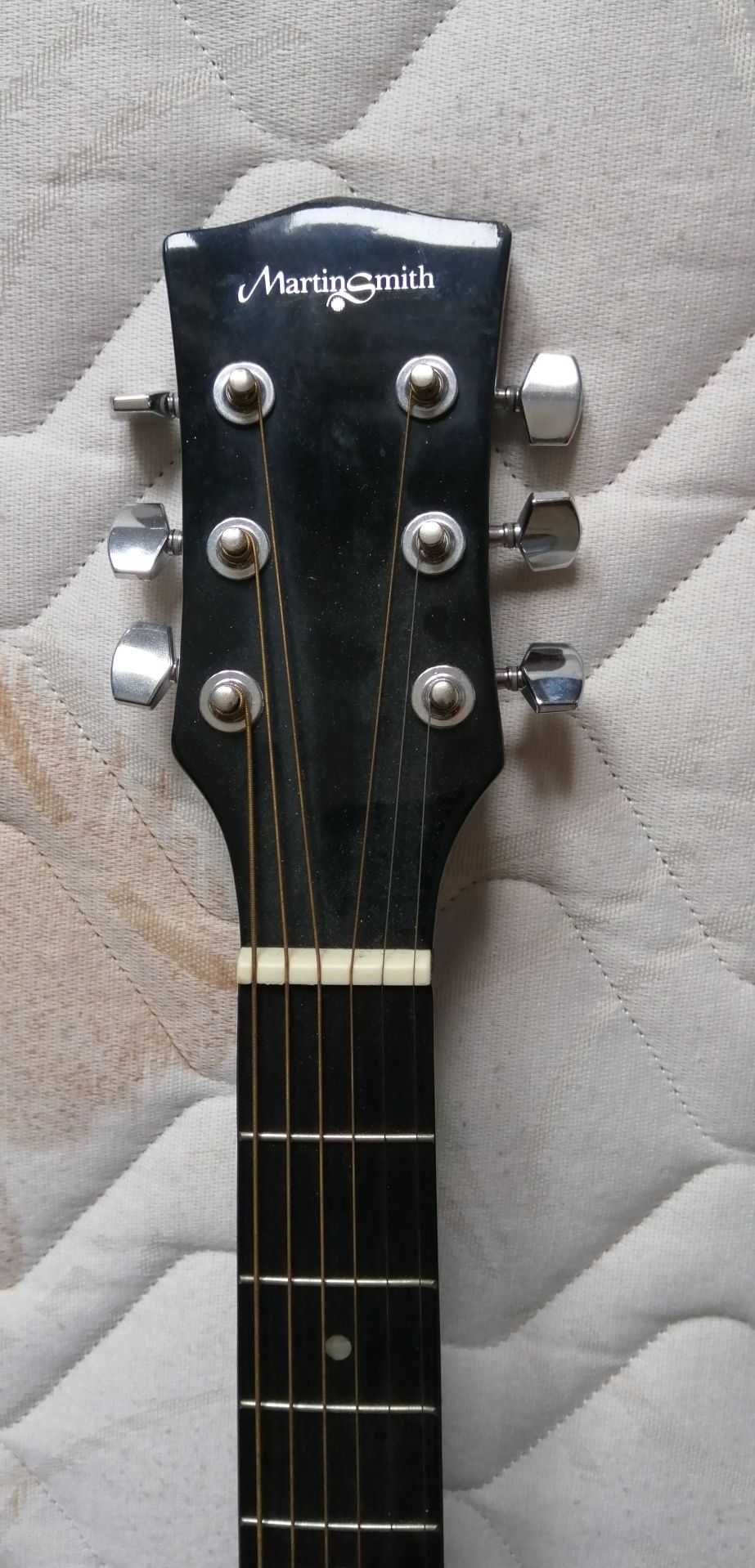 Акустични китари с метални струни 3rb ave acoustic
1. Струни - метални