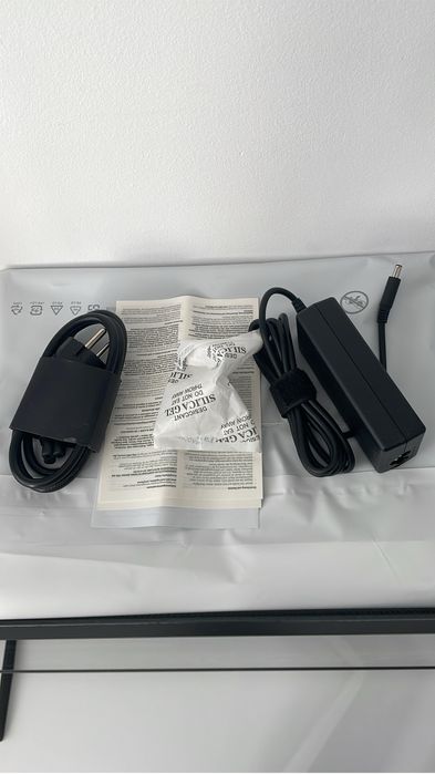 Leptop dell pro 14 essential PV14250