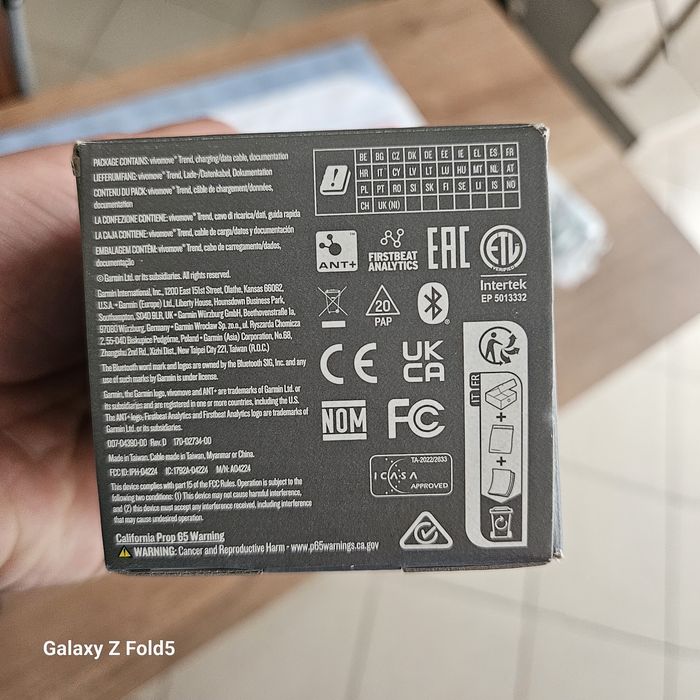 Часовник Garmin чисто нов