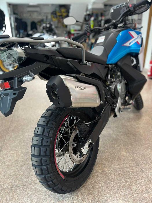 Motocicleta enduro-touring CFMOTO 800MT-X