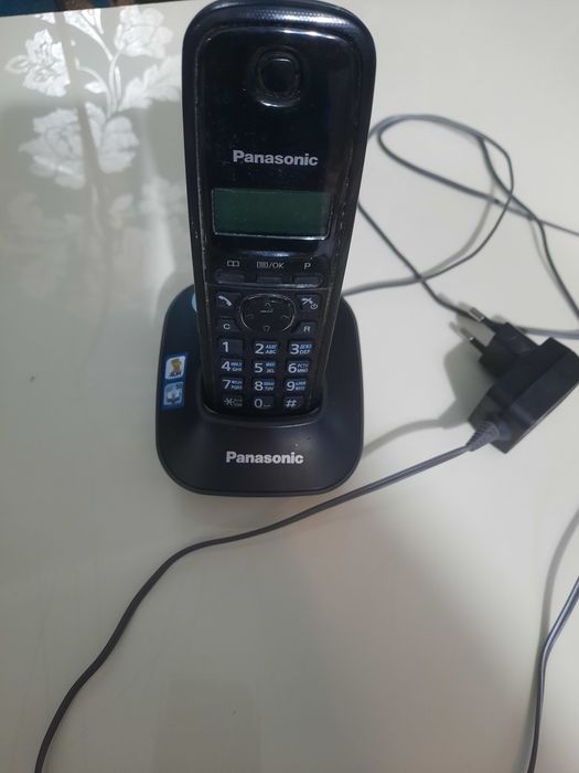 Продаётся радиотелефон панасоник почти новый в коробке