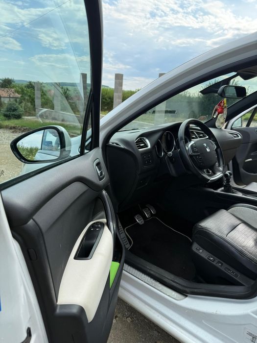 Citroen ds4 1.6 benzină 200cp, 2011, se vindeee