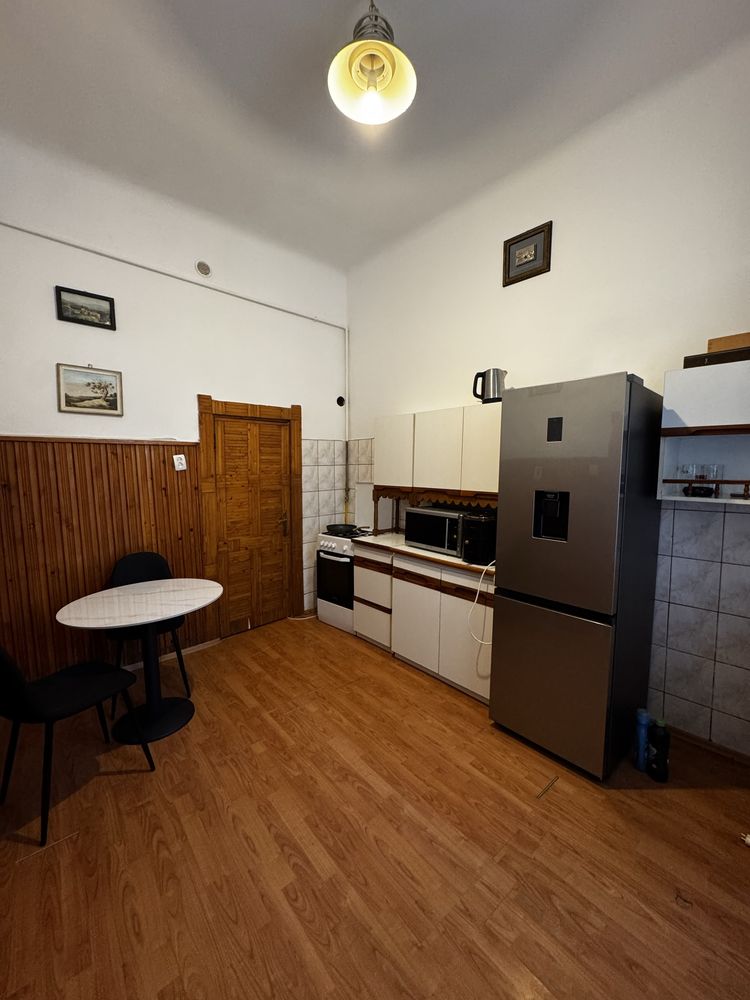Apartament la curte P-ța Mihai Viteazul