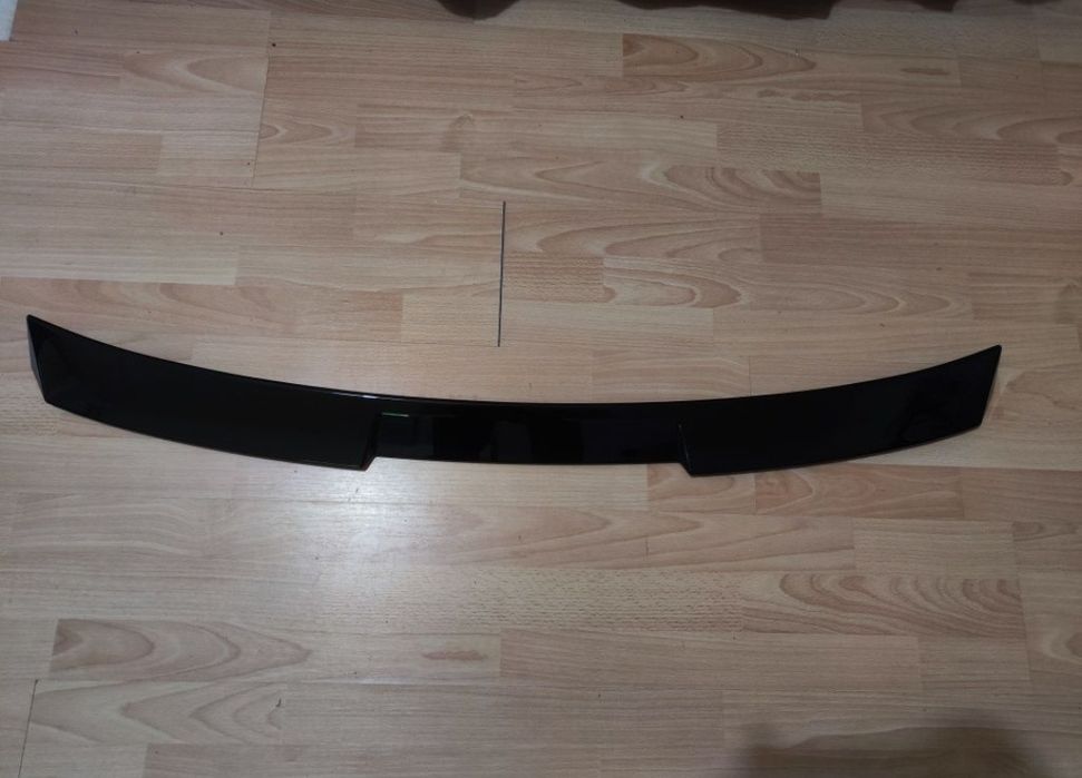 Eleron lip spoiler luneta BMW Seria 5 F10 model M4 vopsit negru lucios
