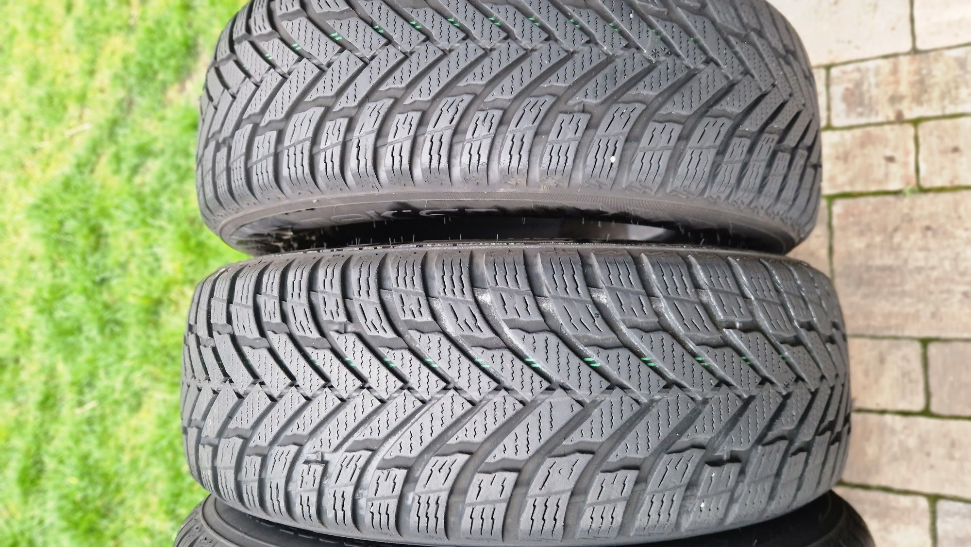 Anvelope iarna 215 70 R 16 nokian