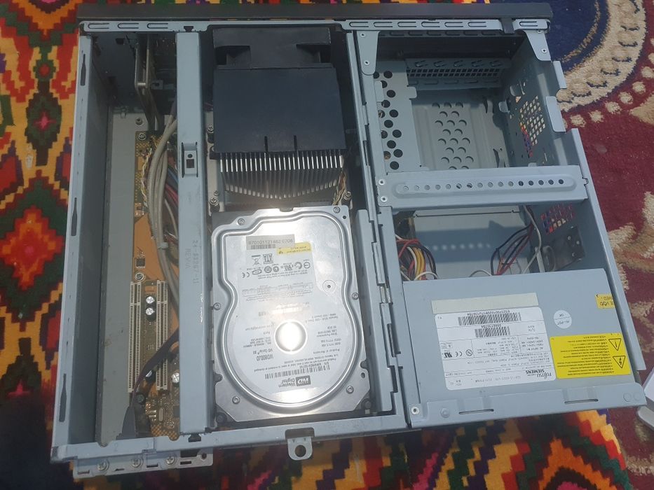 2 ta komp va 1 ta noutbuk sotiladi.