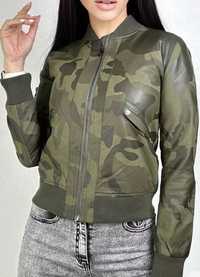 Женская куртка бомбер камуфляж