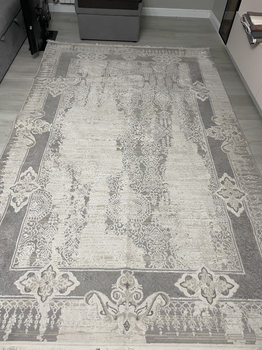 Продам ковер 200*300 в отличном состоянии