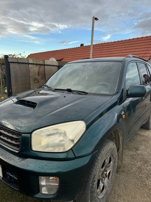 Dezmembrez Toyota Rav4