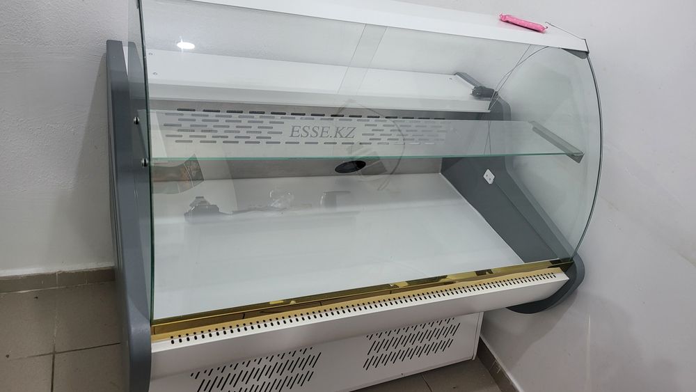 Холодильник витринный