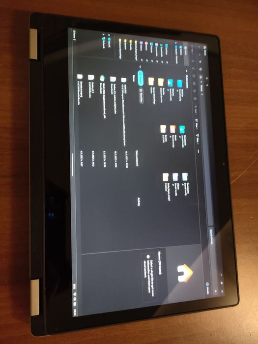 Лаптоп Dell Latitude 3310 2in1 Touch i5-8265U 16GB Ram 256 SSD