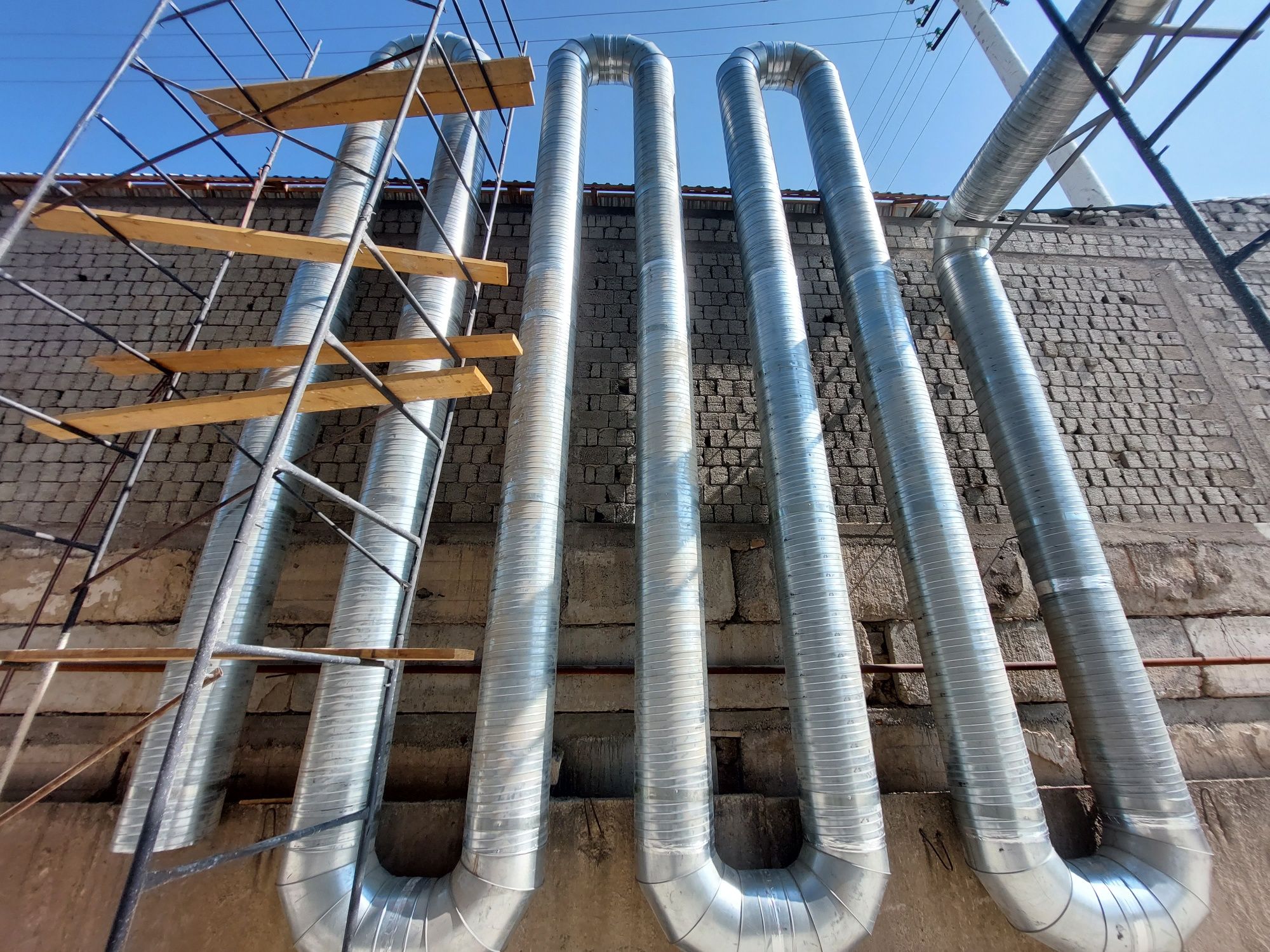 Ventilatsiya va xar xil dudbo‘ronlar qo'yib beriladi