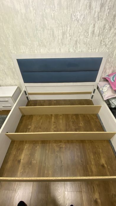 Продам двухспальную кровать