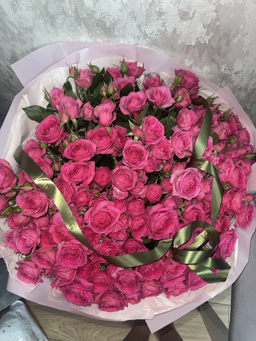 Куставые розы.Прям как новый. Торг есть.