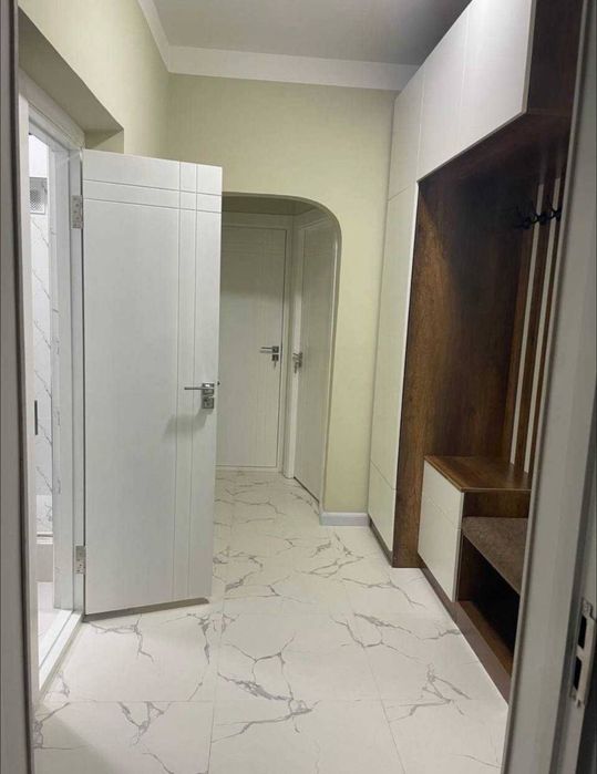 Продаётся квартира Садык Азимова 2 комнатная