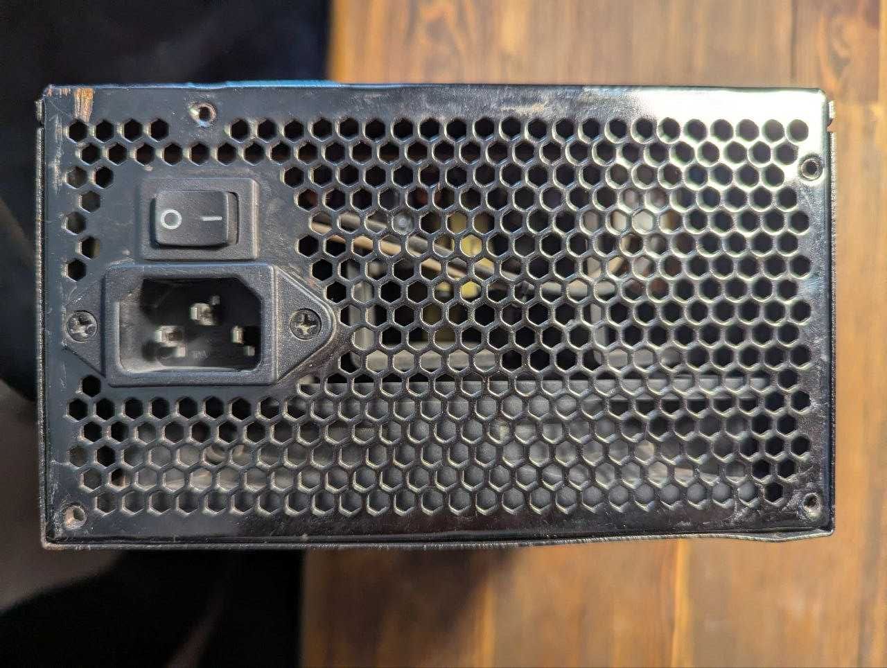Блок Питания: FSP500W