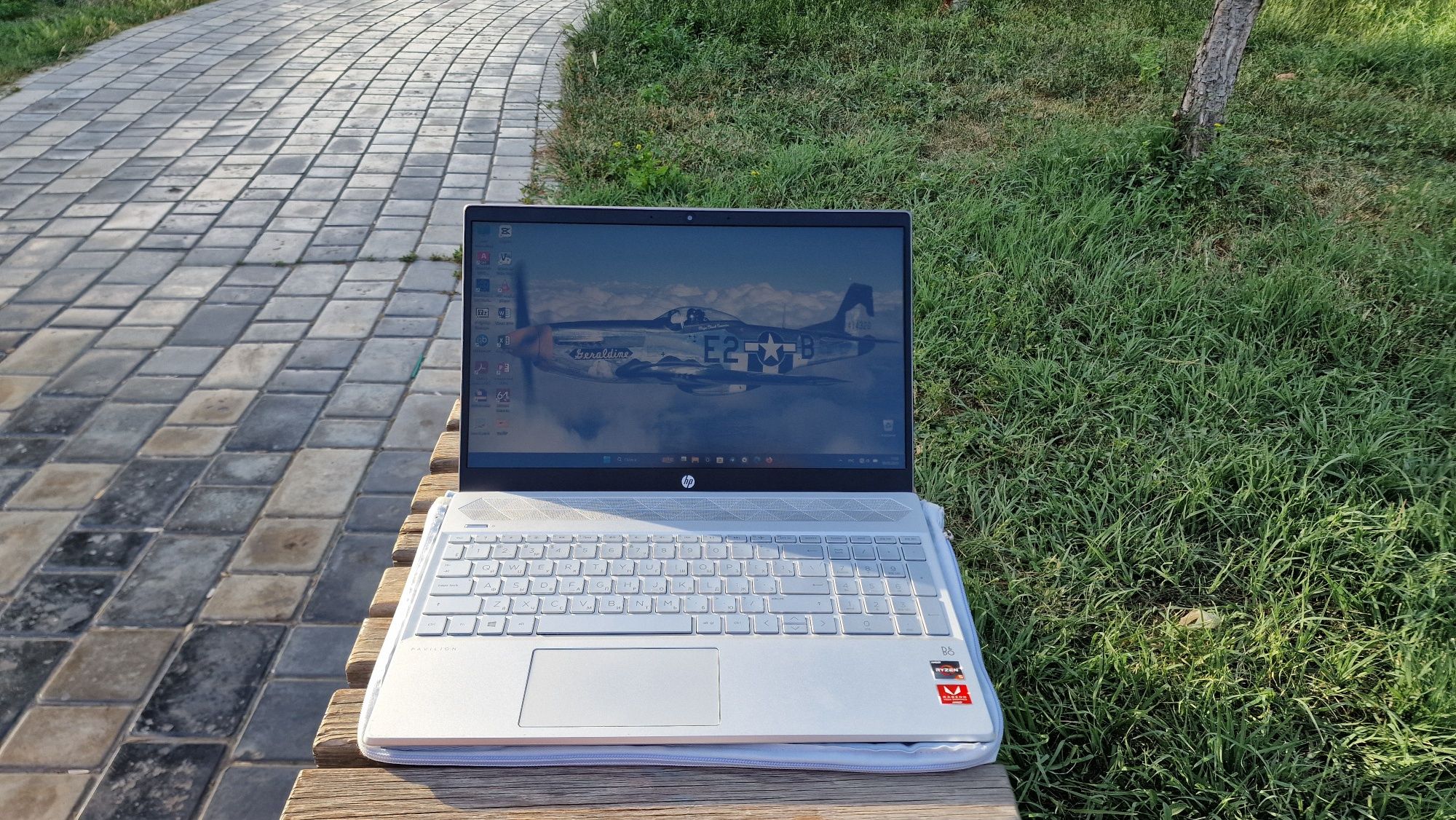 HP Pavilion 15 Ryzen 5