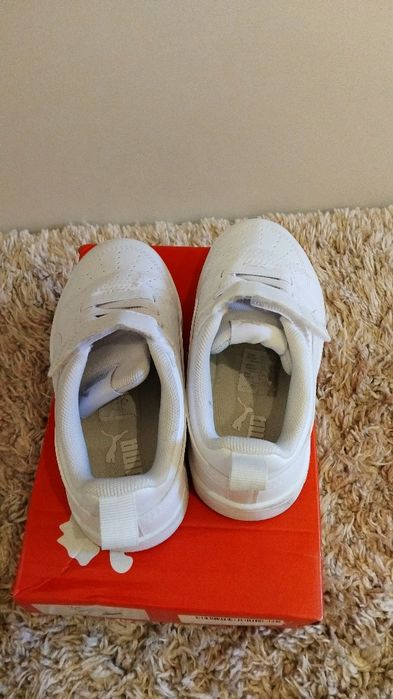 Бели маратонки Puma 28р.