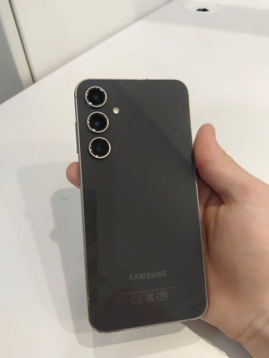 Продам Samsung s23 fe