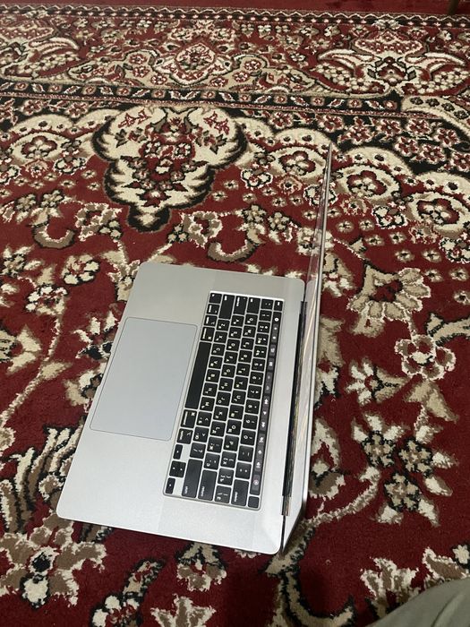 MacBook Pro 16-inch