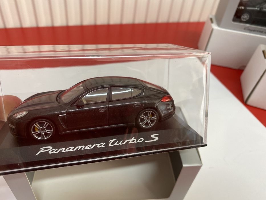 MINICHAMPS PORSCHE PanameraTURBO S macheta auto scara 1:43