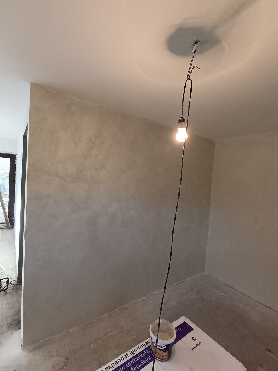 Renovări/pregătiri apartamente/moluz