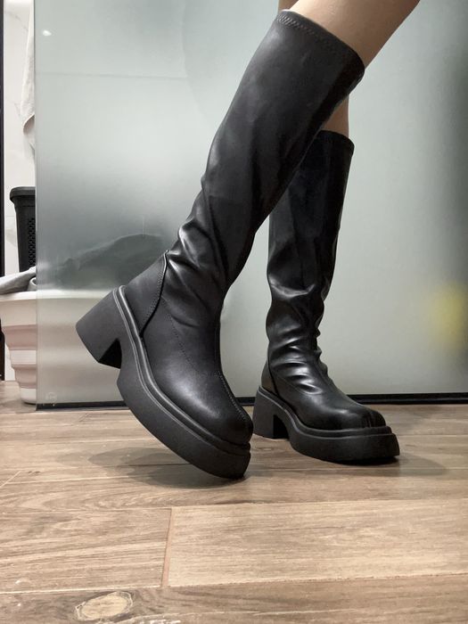 Чисто нови ботуши