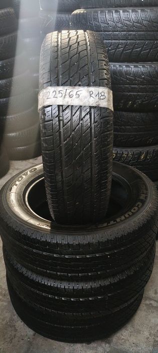 225/65/18 TOYO топ състояние