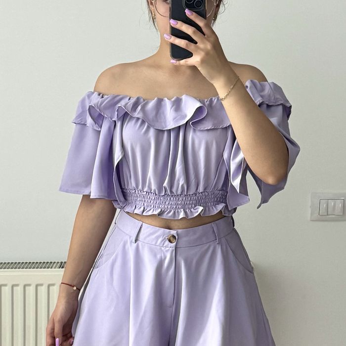 Bluză volane crop