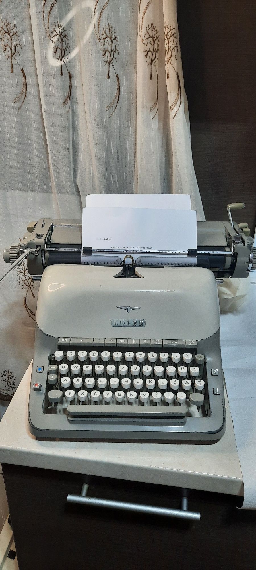 Mașină de scris Adler Universal 1960