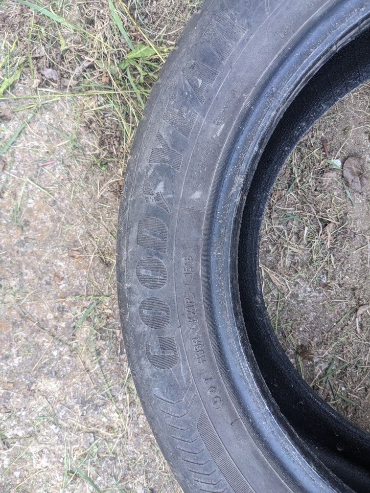 Летни гуми Goodyear Efficient Grip 215/55/17